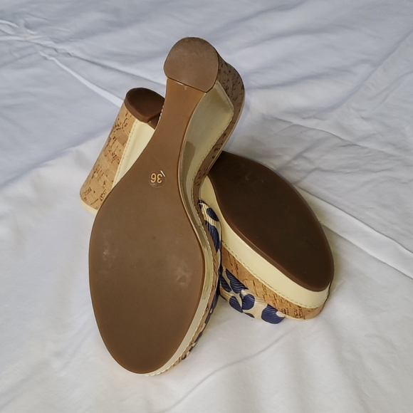 MARC BY MARC JACOBS - Picture 3 of 8